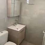 Dionysios شقة *