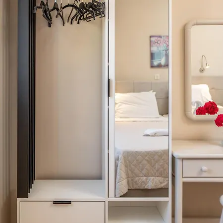 Dionysios Apartman *