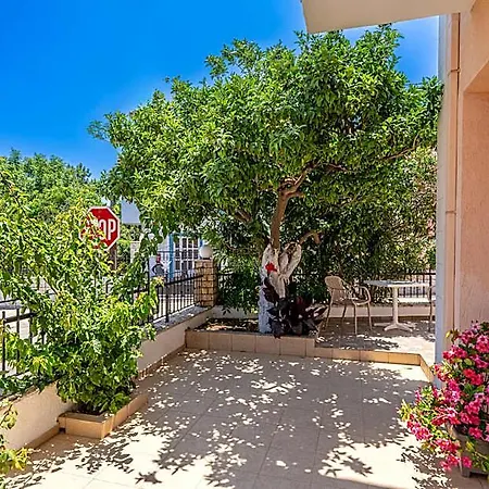 Dionysios Apartman